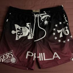 Mitchell And Mess 76ers Mesh Shorts Size XL Fits Like A Large