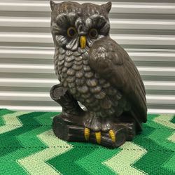 OwL Statue 