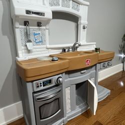 Kids Play Kitchen 