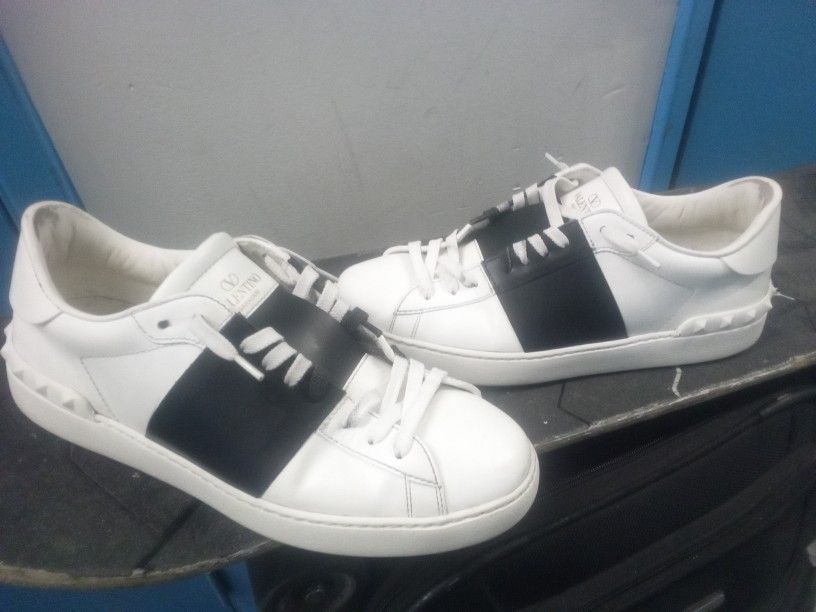 Valentino Mens Size 42 (9)