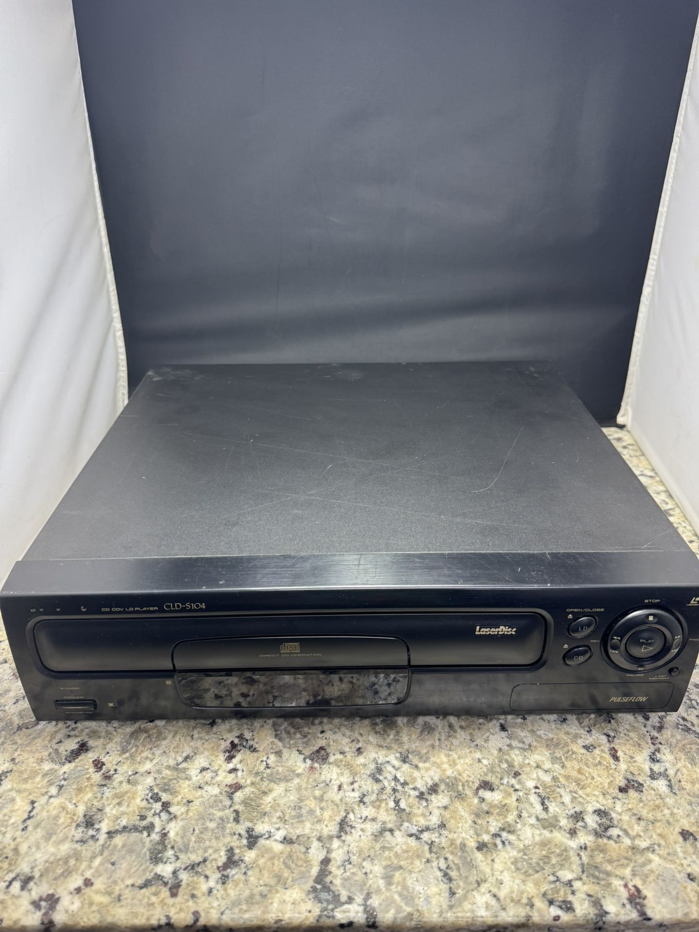 PIONEER LASER DISK PLAYER