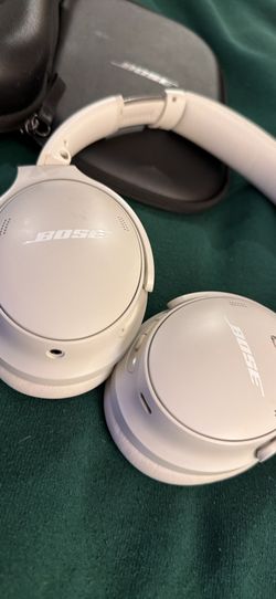 Bose QuietComfort Wireless Noise-Canceling Headphones – $72 – SeaTac