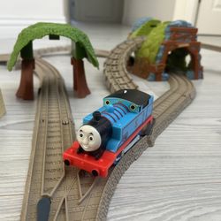 ​Thomas Train Tracks Set