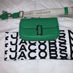 MARC JACOBS 