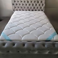 The DreamCloud Premier, Queen, Like New, Perfect Condition