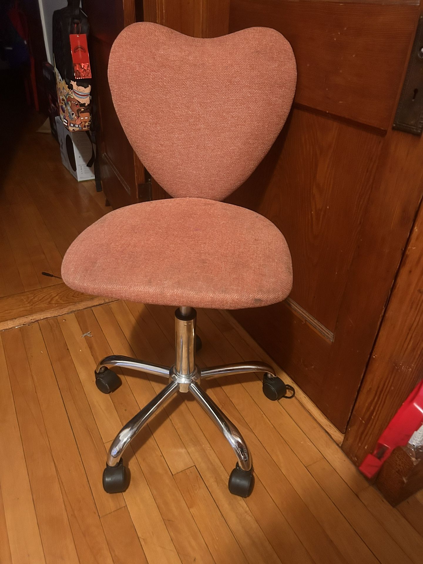 Heart Shaped Rolling Chair 