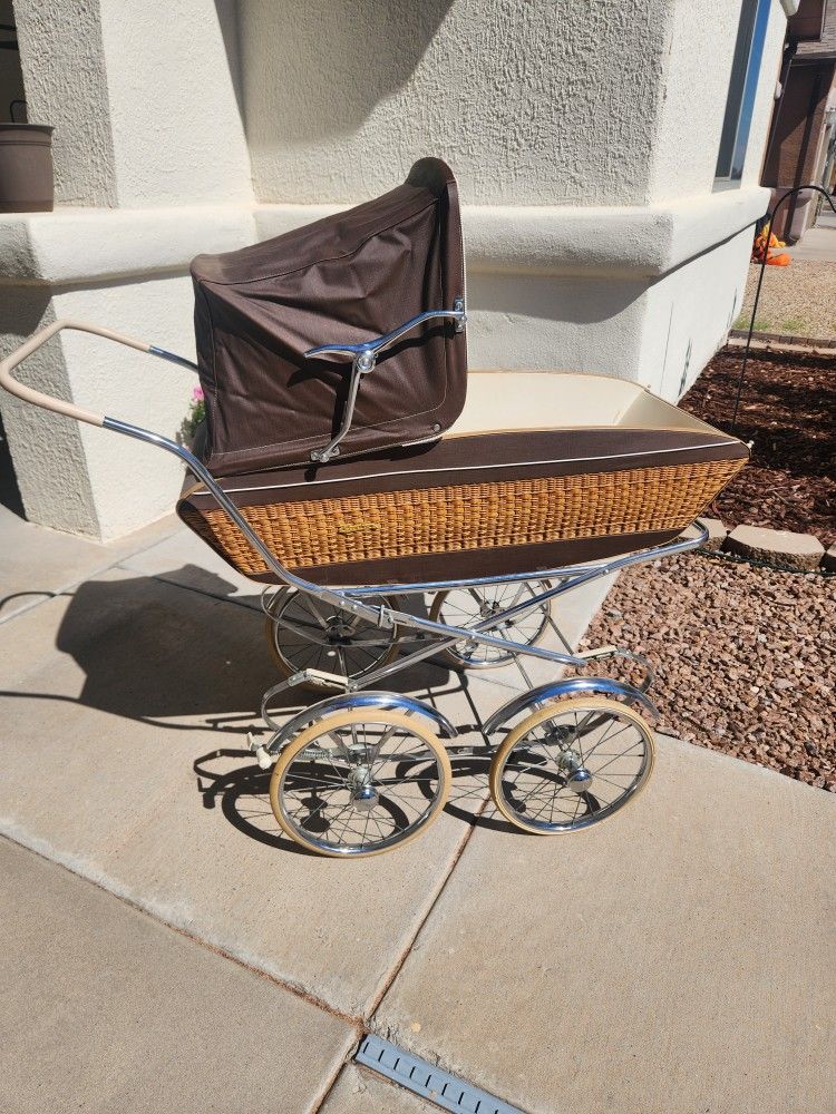Vintage Hartan Baby Carriage 