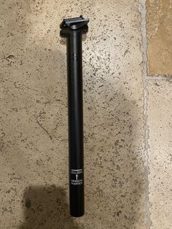 New RaceFace Seat Post