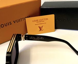 Louis Vuitton Clear Glasses for Sale in Visalia, CA - OfferUp