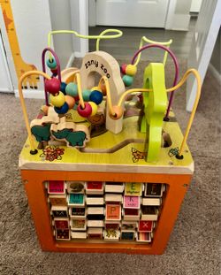 B. Toys Zany Zoo Wooden Activity Cube