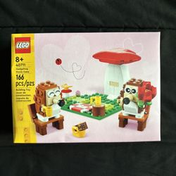 Lego Hedgehog Picnic Date