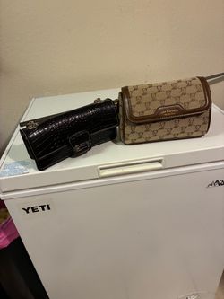 2 lil purses 👜