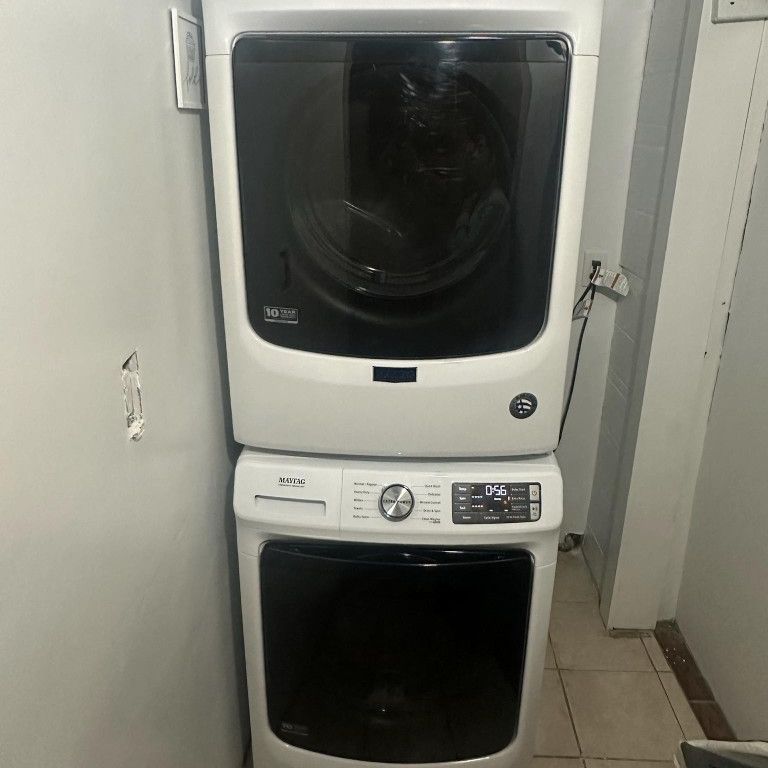 27" Stackable Maytag Washer And Dryer 