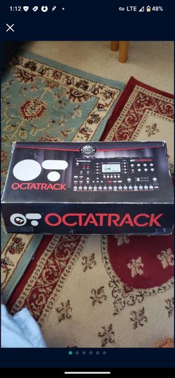Octatrack Mk1 - music production sampler and sequencer