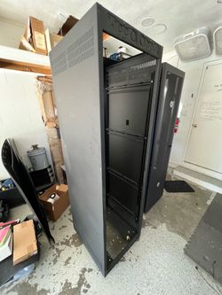 Middle Atlantic 40U AV Server Rack Cabinet (ERK-4025)