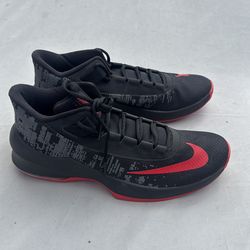 SIZE 12 Nike Air Max Infuriate