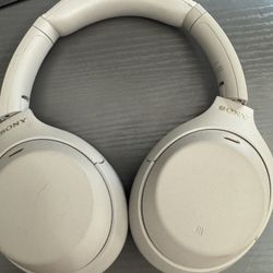 Sony Wh-1000xm4 Noise Cancelation Wireless Headphones 