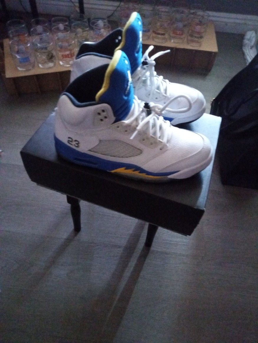 Jordan Retro 5 Laney 9.5
