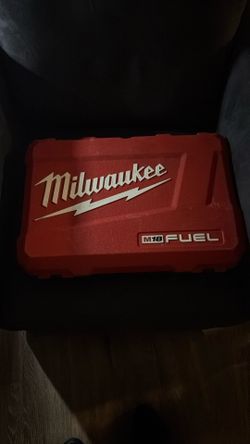 Milwaukee M 18 Fuel Impact Driver Hammer Drill Combo Set