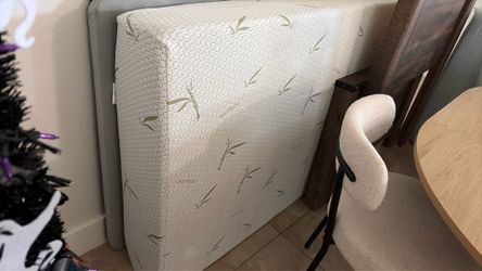 Twin memory mattress