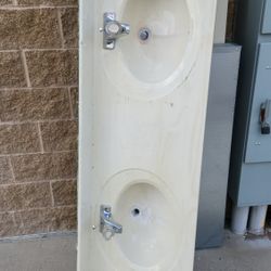 Used Double Bowl Sink/faucets