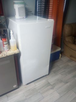 Deep freezer