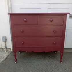 OLD. DRESSER. 