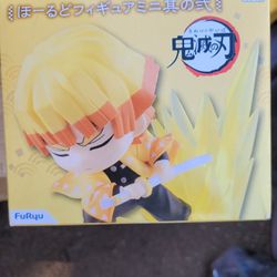 Zenitsu Agatsuma Demon Slayer Hold Figure FuRyu