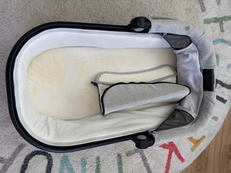 Uppababy Vista V2 bassinet