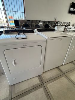 Gas Whirlpool cabrio washer and dryer set