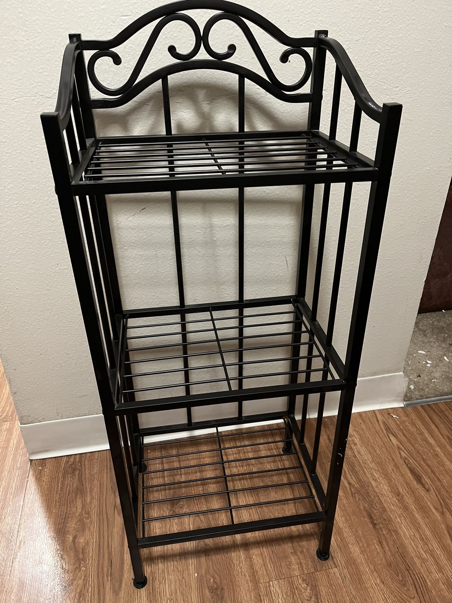 Metal Planter Stand