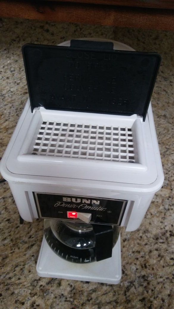 Vintage Bunn Pour-O-Matic VPR 666L coffee maker (from 1985 I