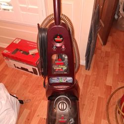 BISSELL ProHeat 2X  Deep Carpet  Cleaner