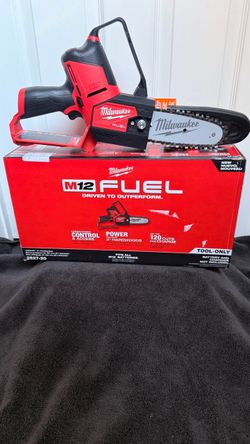 Milwaukee M12 FUEL Hatchet Pruning Saw Tool-Only