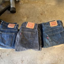 LEVI STRAUSS & CO