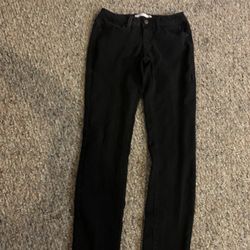 Woman’s Black Jeans