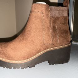 Women’s Boots $25