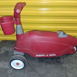 Radio flyer sit scooter
