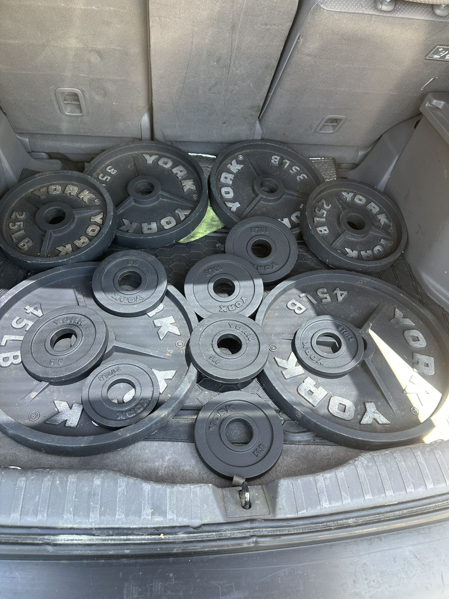OYMPIC WEIGHTS 255 lbs
