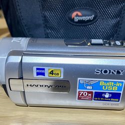 Sony Handycam DCR-SX65 Digital Camcorder Zeiss 70x Zoom with Charger (Tested)