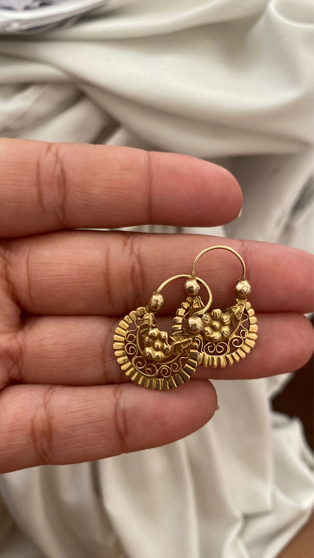Gold Earrings (Arracadas Jerezanas)