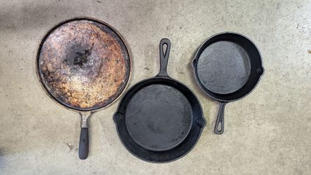 2x Cast Iron, 1x Round Griddle