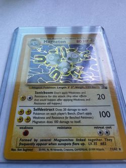 Vintage Pokémon Base Set Holo Magneton 11/102 WOTC