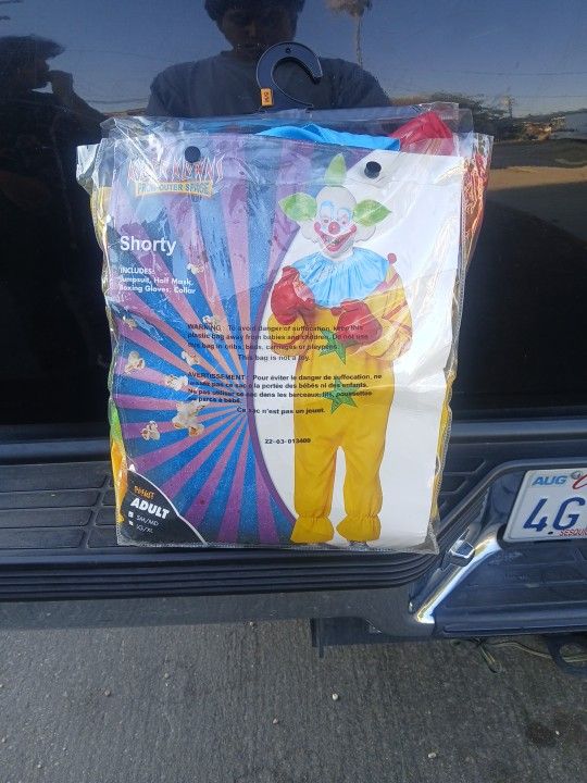 Costume