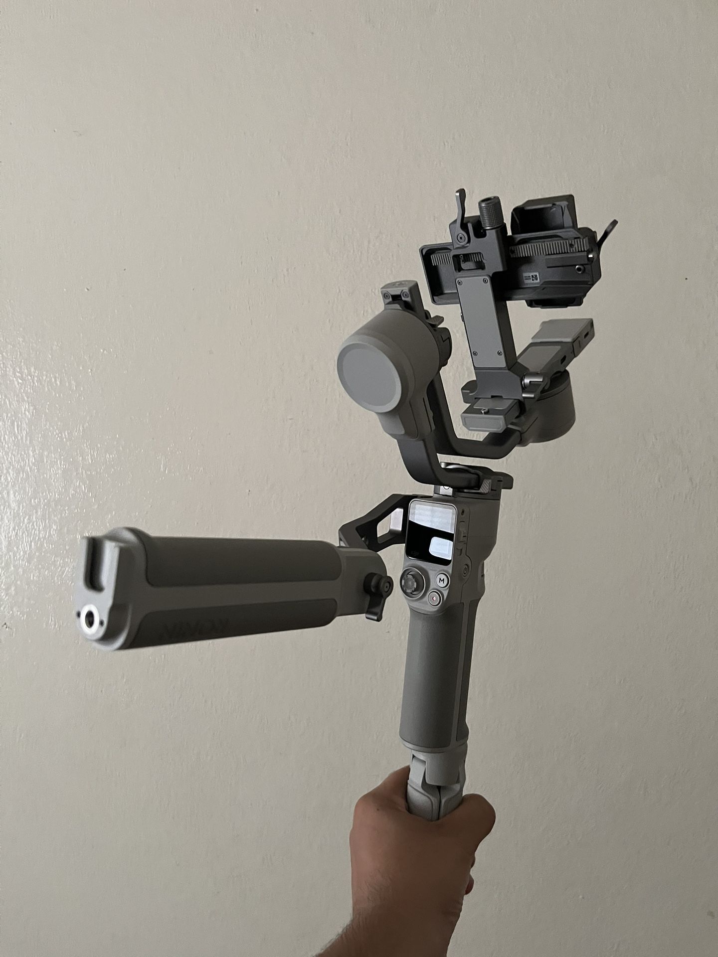DJI RS 4 Mini Combo Gimbal Stabilizer