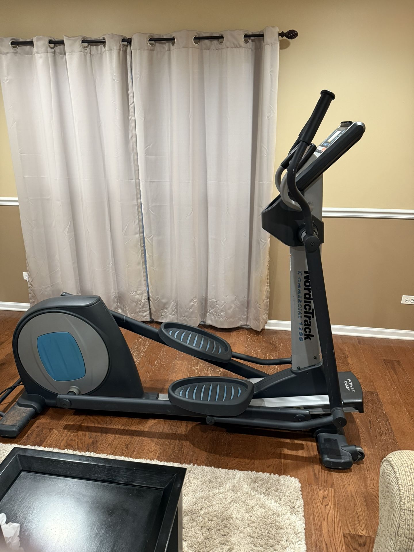 Elliptical NordicTrack Commercial 1300