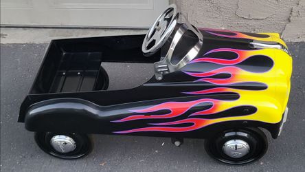 Pedal car