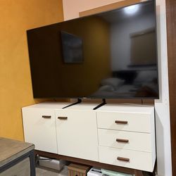 Large Sony TV 65” model xbr65x850e