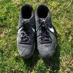Nike Softball Cleats Size 8 Women
