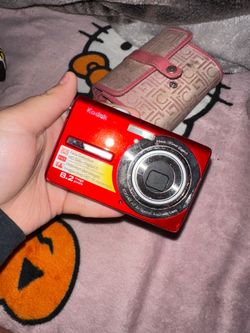 Kodak EasyShare Digital Camera 8.2MP Red - Works Great